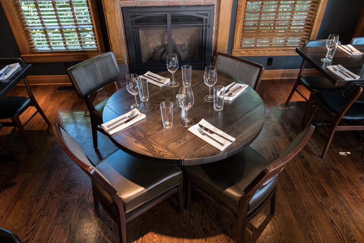 Brick Street Inn Zionsville ภายนอก รูปภาพ