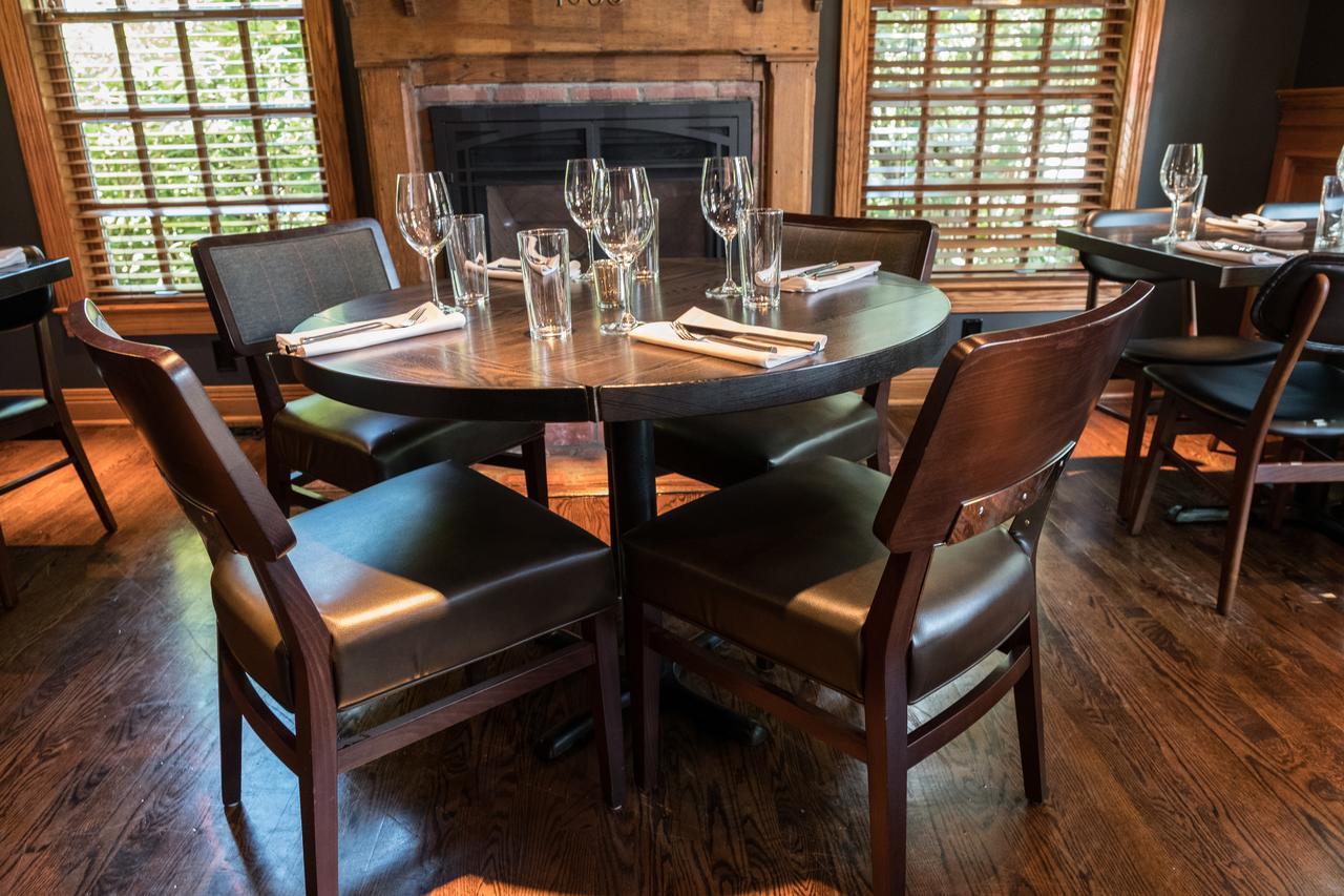 Brick Street Inn Zionsville ภายนอก รูปภาพ