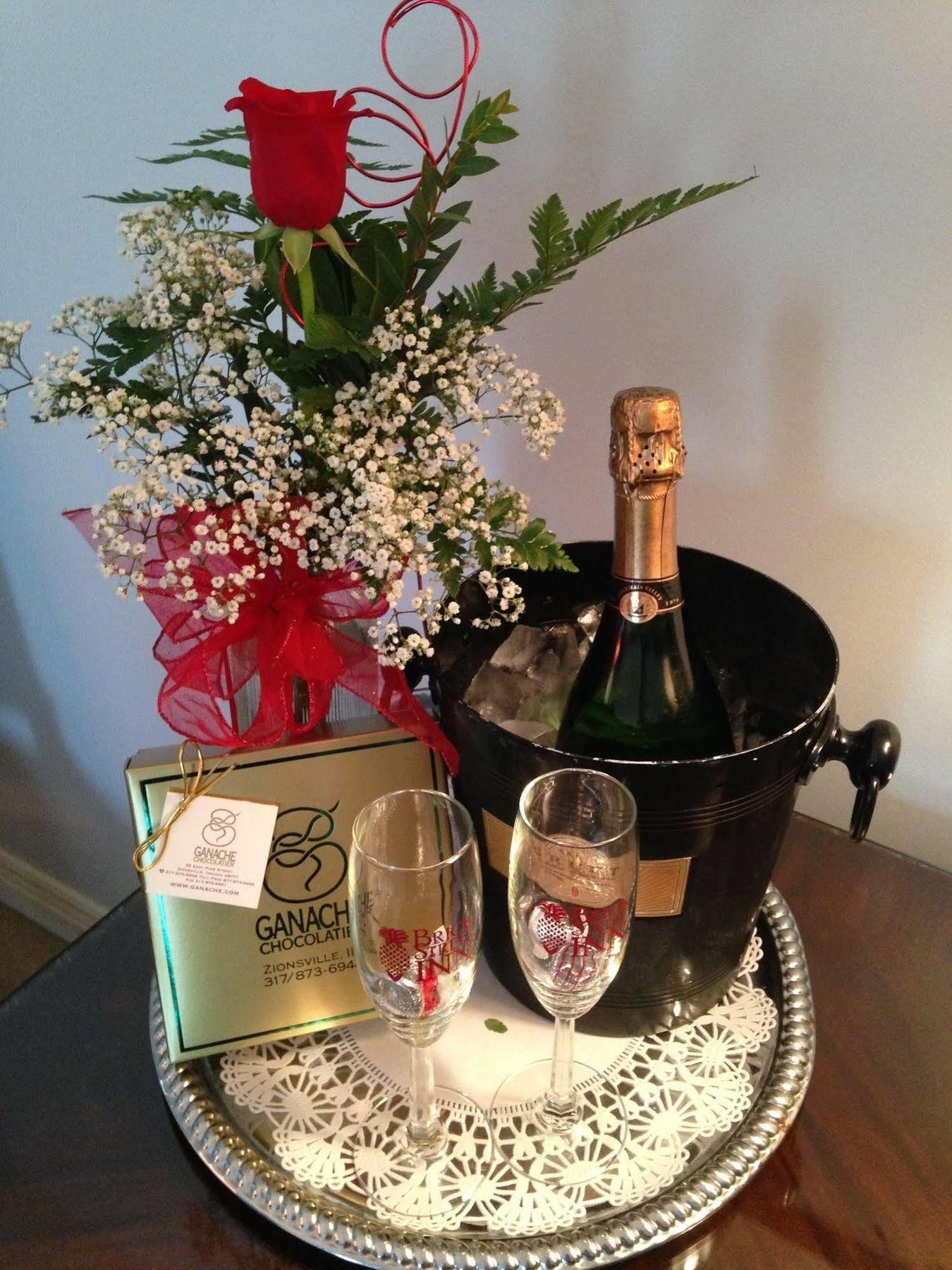 Brick Street Inn Zionsville ภายนอก รูปภาพ