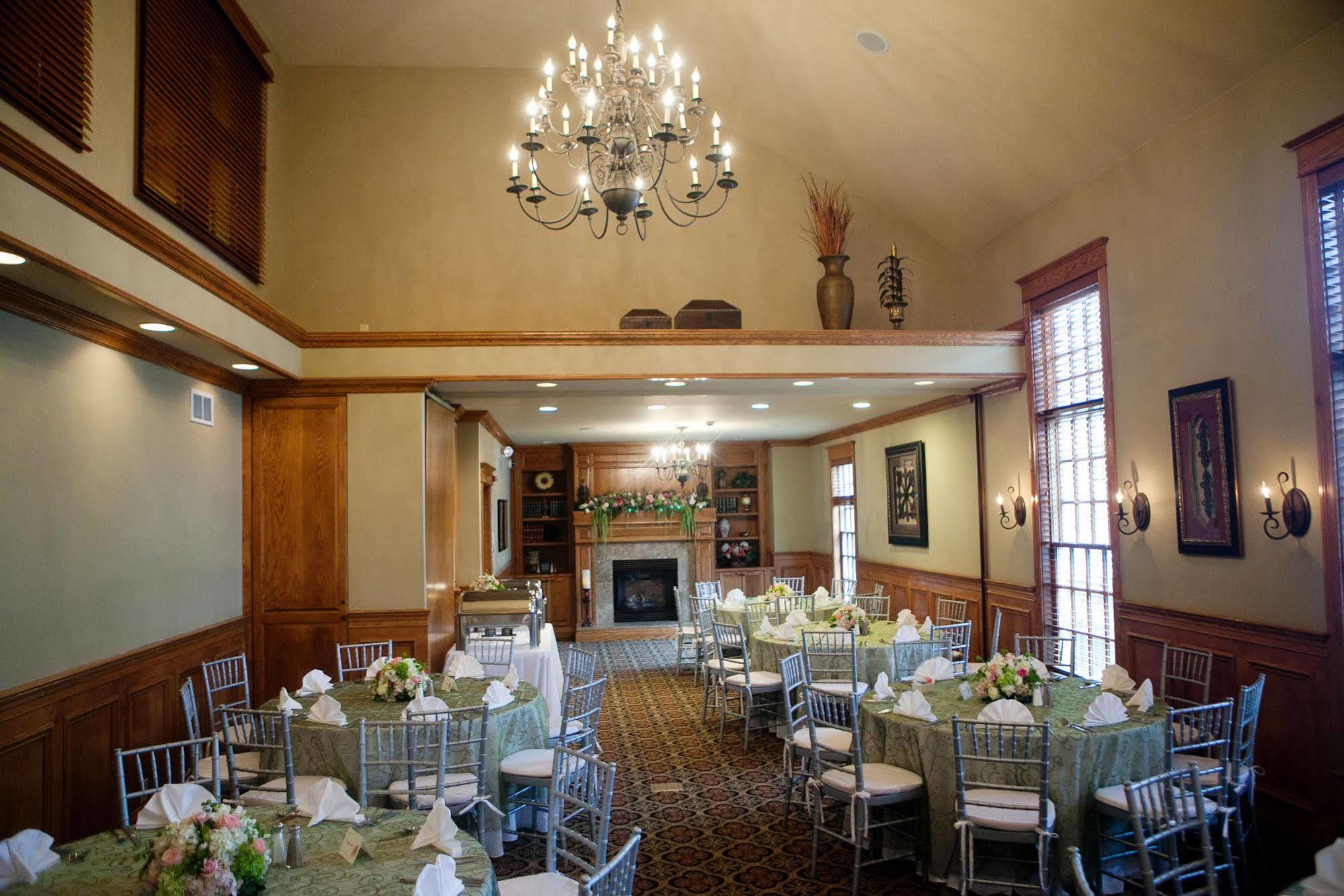 Brick Street Inn Zionsville ภายนอก รูปภาพ
